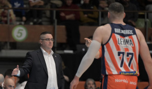 Leyma Coruña: uno se queda si dos lo quieren