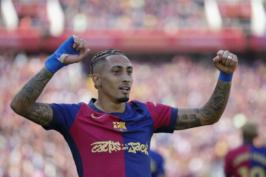 Raphinha amplia su contrato con el Barcelona hasta junio de 2028