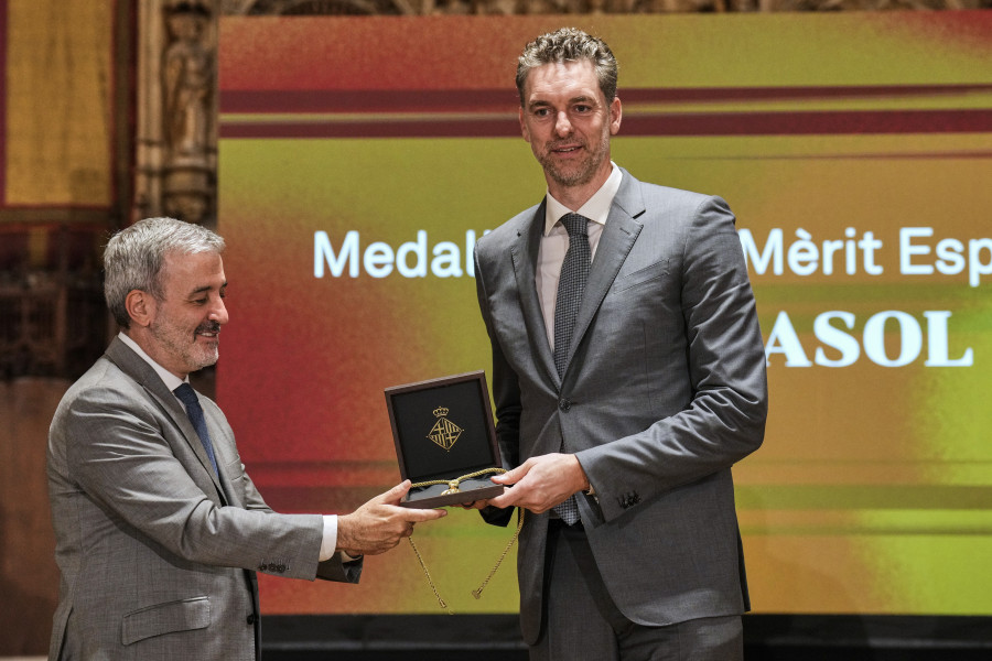 Pau Gasol recibe del Ayuntamiento de Barcelona la Medalla de Oro