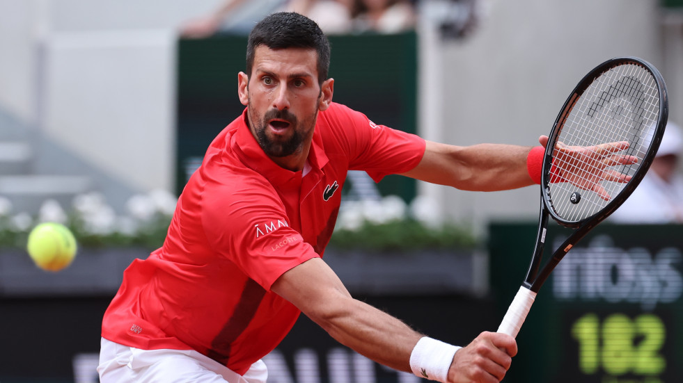 Djokovic escapa a la trampa de Moutet