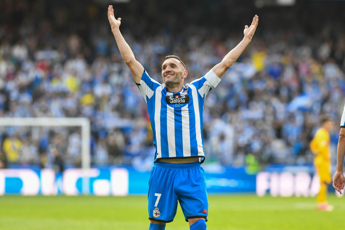 Lucas perez depor 192 22492030 20012334