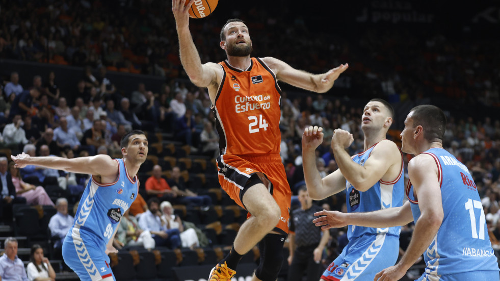 El Valencia Basket arrolla al Breogán y cierra la liga regular con victoria (108-61)