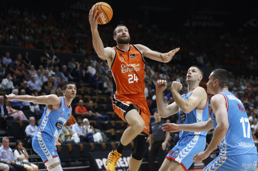 El Valencia Basket arrolla al Breogán y cierra la liga regular con victoria (108-61)