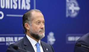 Juan Carlos Escotet compra un club de fútbol en Portugal