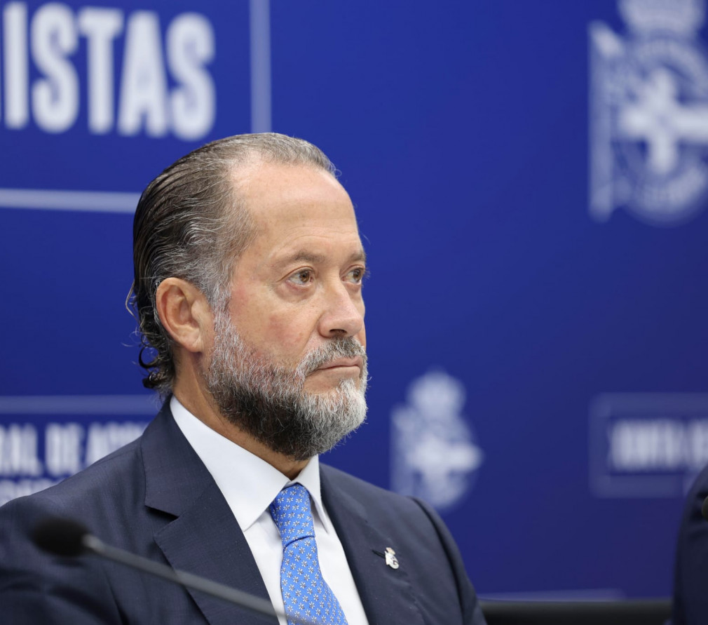 Juan Carlos Escotet compra un club de fútbol en Portugal