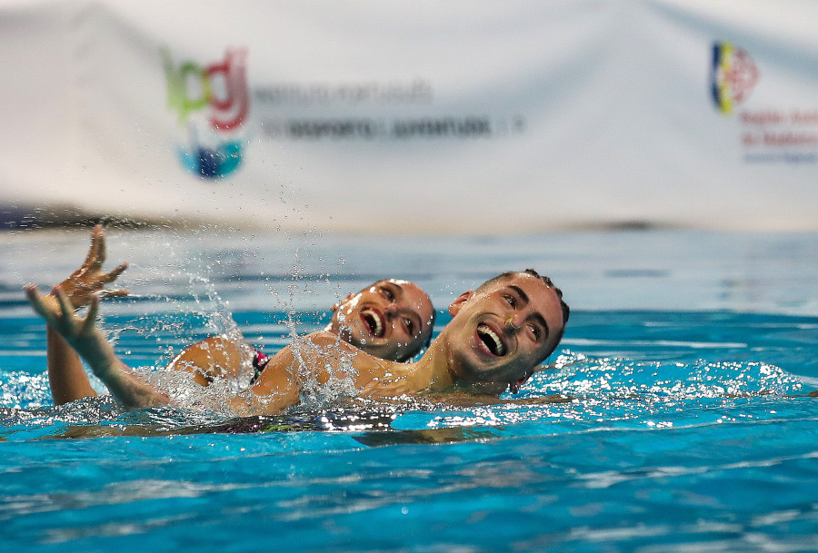 Dennis González y Mireia Hernández revalidan el oro en la final de rutina técnica