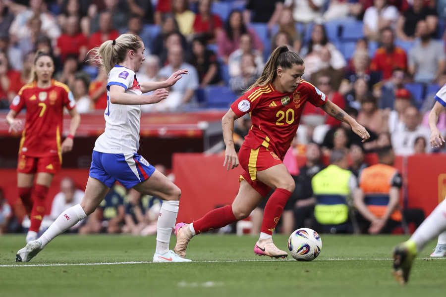 Pina le da a España el pase a la semifinal de la Liga de Naciones ante Inglaterra (2-1)