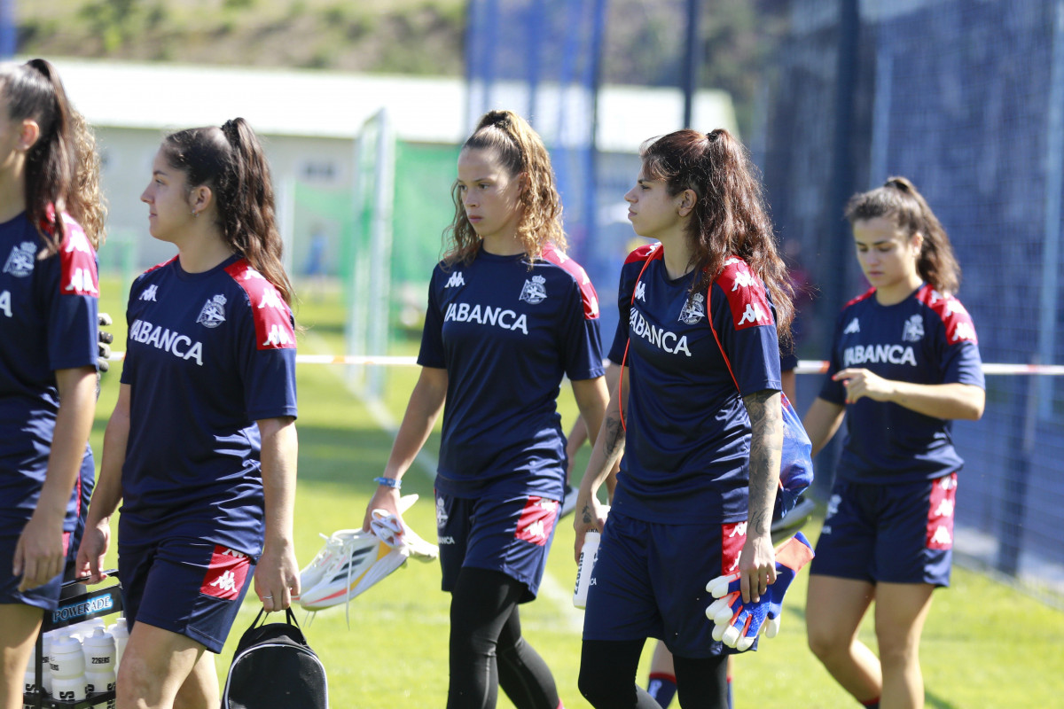 Antia Veiga en entrenamiento con el primer equipo del du00e9por