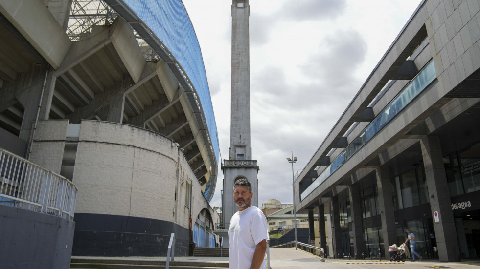 Maikel, del césped al banquillo de Riazor