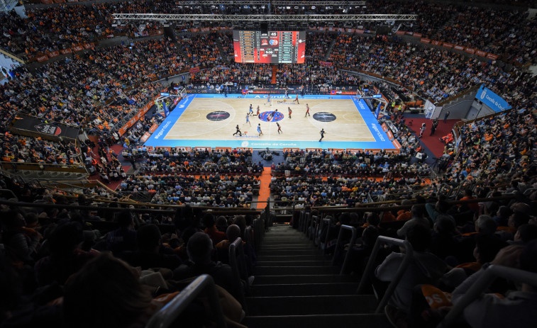 El Básquet Coruña cumple su primer objetivo y retiene las llaves del Coliseum