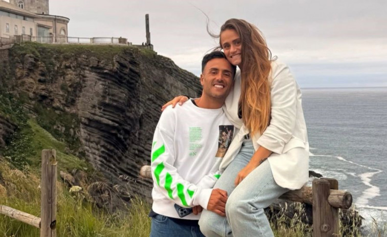Un jugador del Dépor y una jugadora del Dépor Abanca disfrutan juntos de sus vacaciones