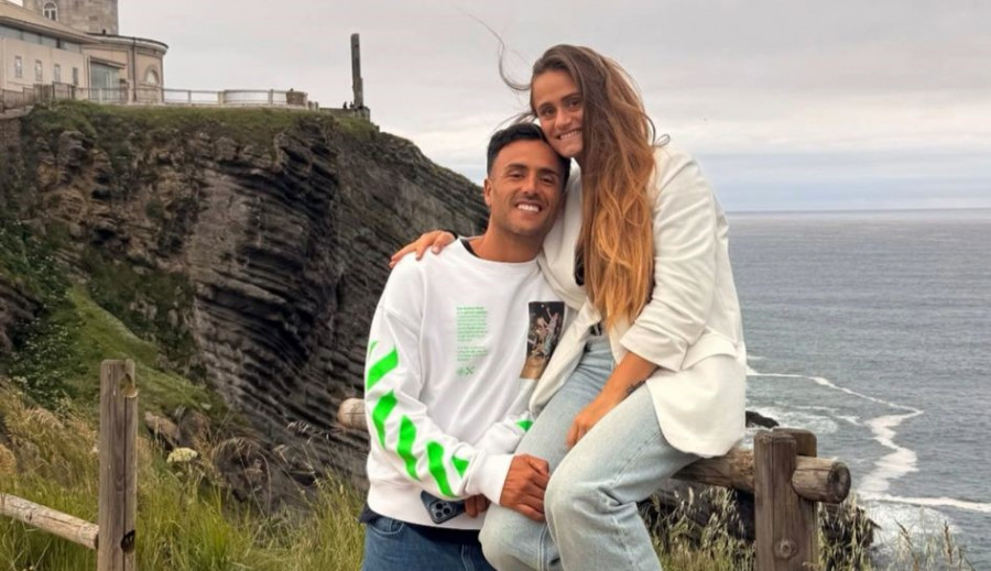 Un jugador del Dépor y una jugadora del Dépor Abanca disfrutan juntos de sus vacaciones