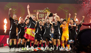 Un exdeportivista se alza con el Mundial de la Kings League
