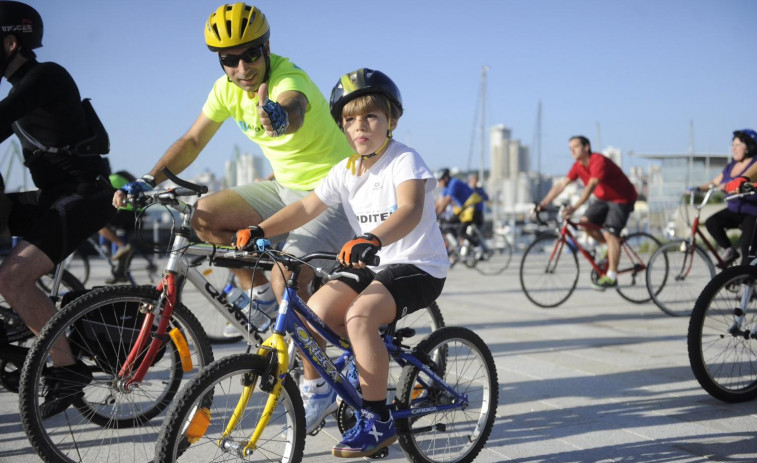 Más de 1.200 personas se apuntan al Día de la Bicicleta de A Coruña