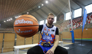 Jakovics no sigue en el Leyma Coruña