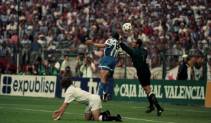 Alfredo Santaelena, autor del gol que dio la Copa al Dépor en 1995: “Metí la cabeza en un avispero, no piensas en nada”