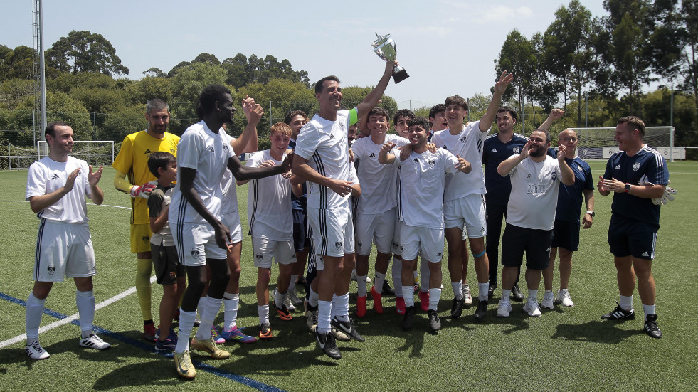 La final de la Copa Diputación entre el Montañeros y el Negreira, en imágenes