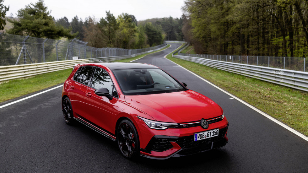 Volkswagen celebra medio siglo con el Golf GTI Edition 50