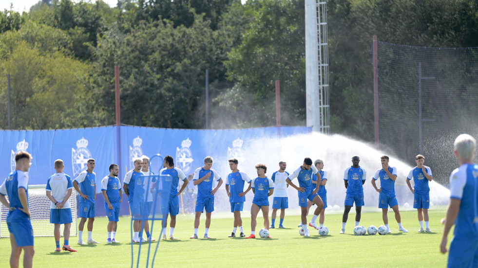 El primer entrenamiento del Dépor 25-26, en imágenes