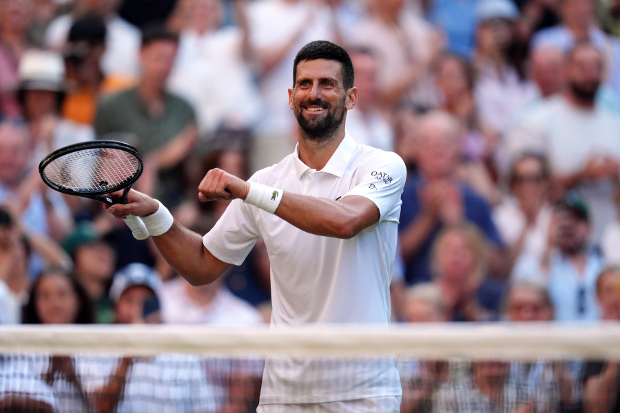 Djokovic desinfla a Cobolli con susto final