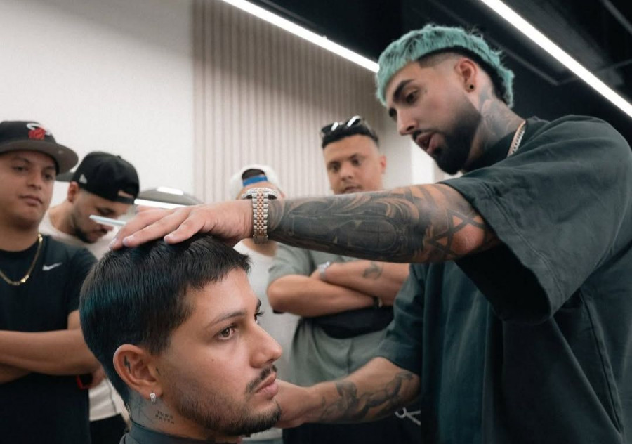 El barbero del Deportivo se codea con el PSG