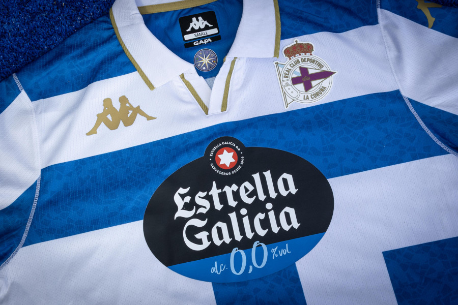 La nueva camiseta del Dépor cuesta 85 euros y el club permite pagarla a plazos