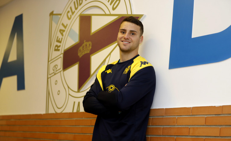 OFICIAL | Raúl Alcaina deja el Deportivo y firma por el Penafiel