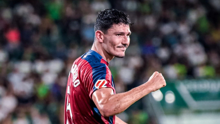 El Dépor quiere incorporar a Miguel Loureiro, central del Huesca natural de Cerceda