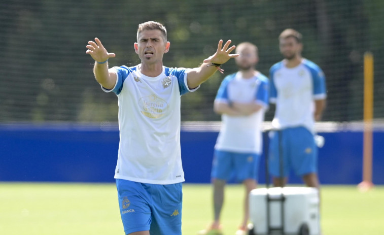 Kevin, José Ángel, Cristian Herrera, Riki, Quagliata... Antonio Hidalgo repasa los nombres propios de la pretemporada del Deportivo