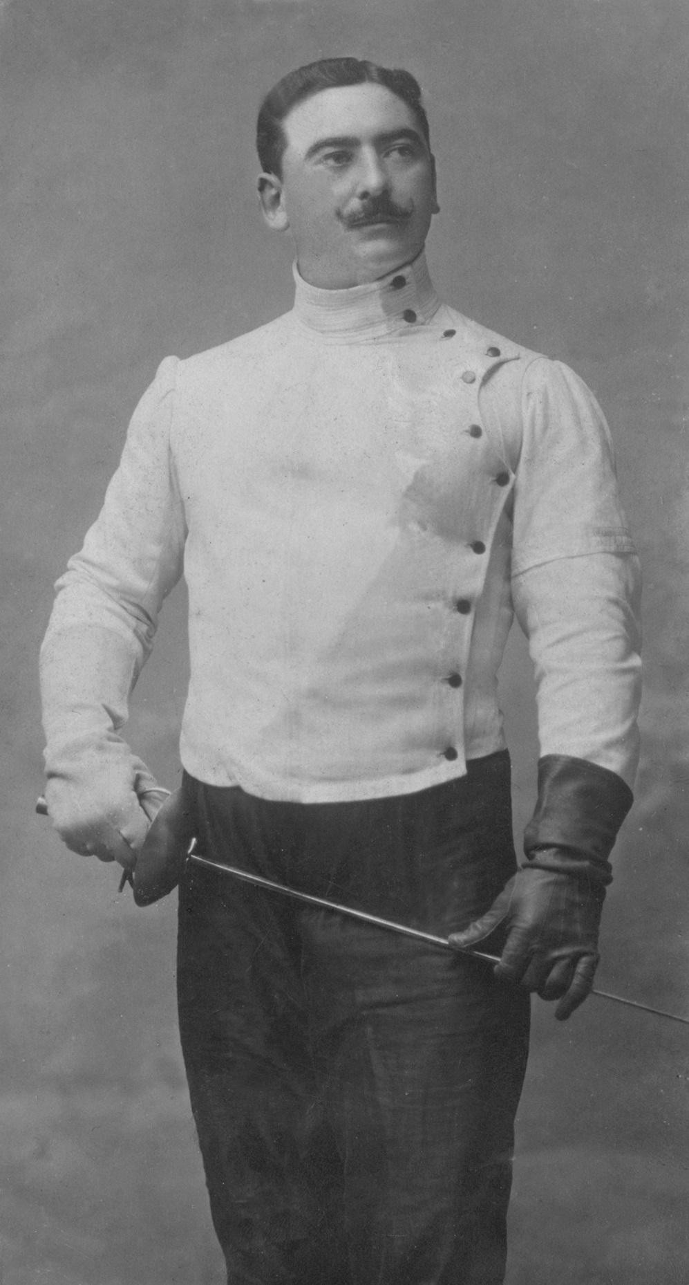 1906 Calvet esgrimista 14131358