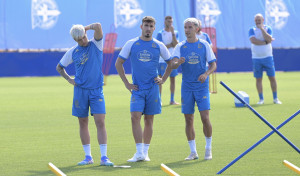 Alloh titular, Ochoa, Davo, Mfulu y Luis Chacón descartados para el Compostela-Dépor