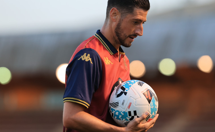 Sergio Escudero continúa su viaje al centro en el Deportivo