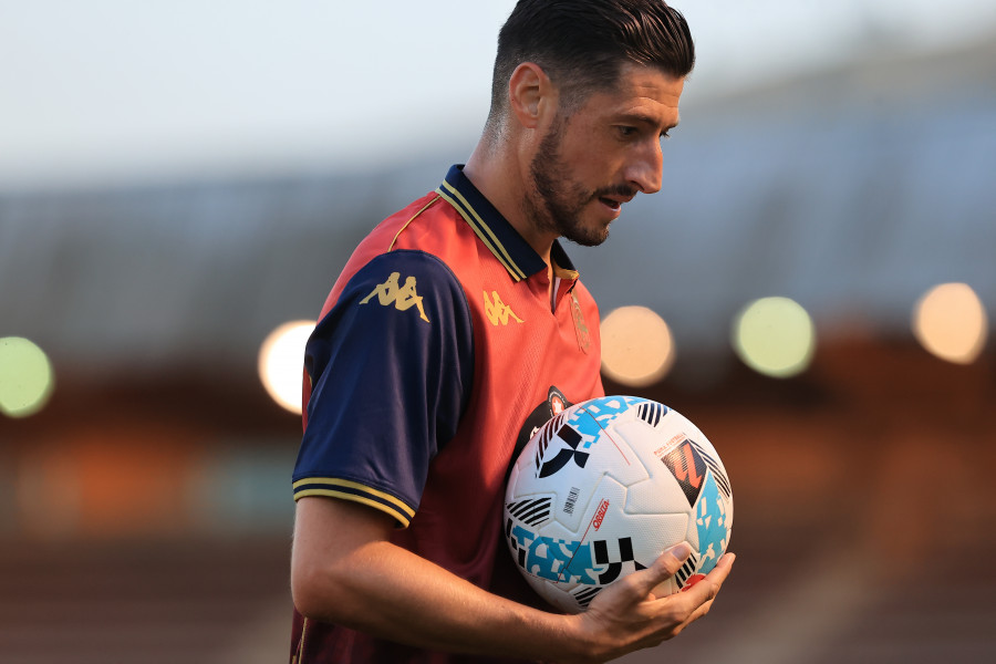 Sergio Escudero continúa su viaje al centro en el Deportivo