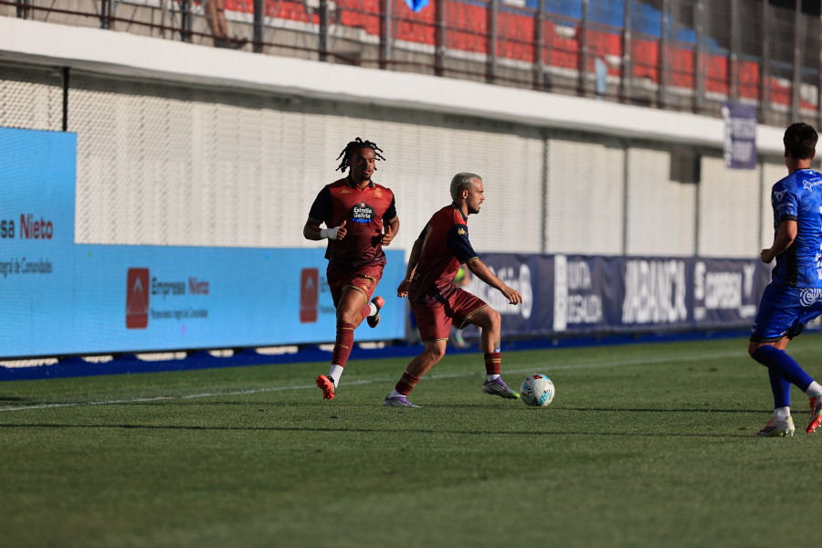 Cinco apuntes del Ourense CF-Deportivo bajo el sol de O Couto