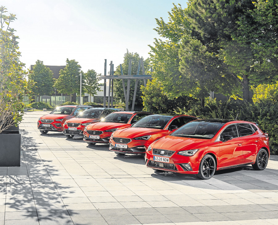 SEAT lanza las nuevas ediciones FR 75 Aniversario