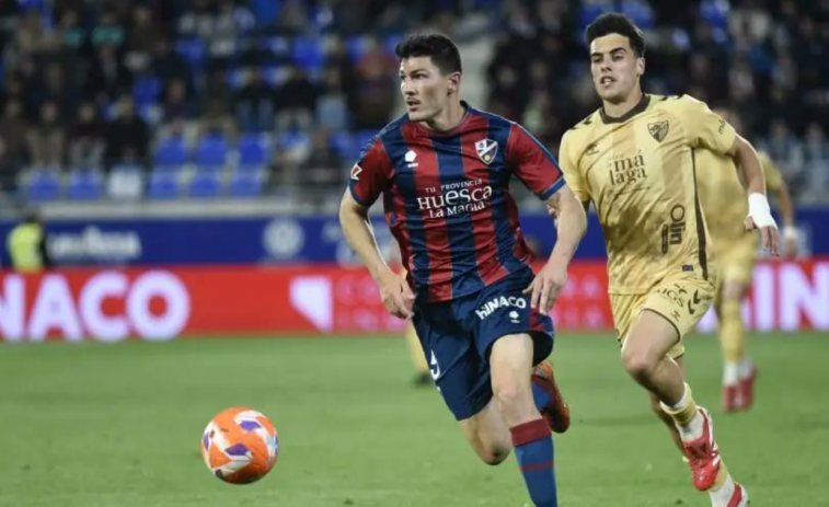 OFICIAL | Deportivo y Huesca cierran por fin el fichaje de Miguel Loureiro
