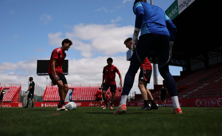 El Mirandés abre otro mes de agosto con la plantilla en cuadro