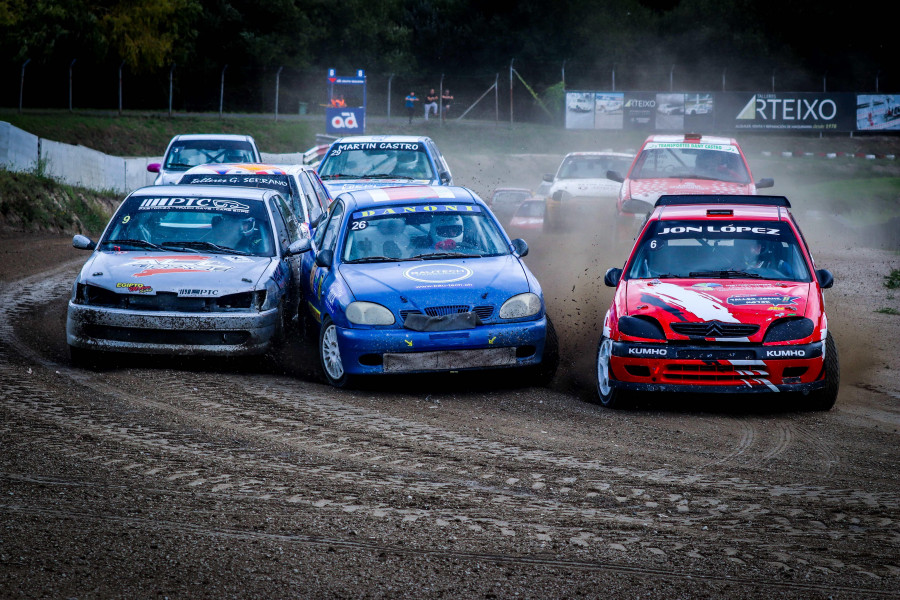 Todos los líderes del Nacional de autocross están en Arteixo