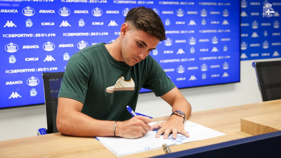 El Fabril incorpora al atacante zaragozano Pablo Cortés por dos temporadas