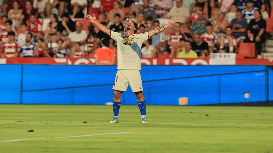 El Deportivo se estrena con victoria en Granada a golpe de magia (1-3)