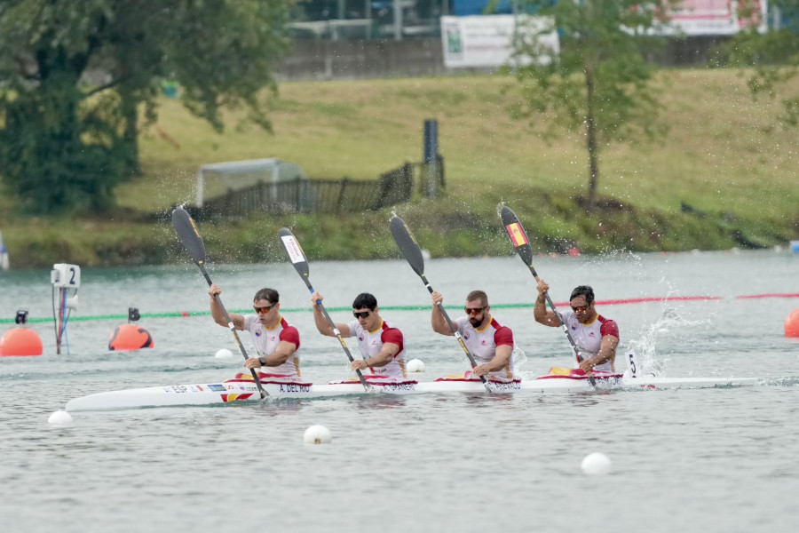 El K4 de Arévalo, directo a la final del Mundial tras ganar su eliminatoria
