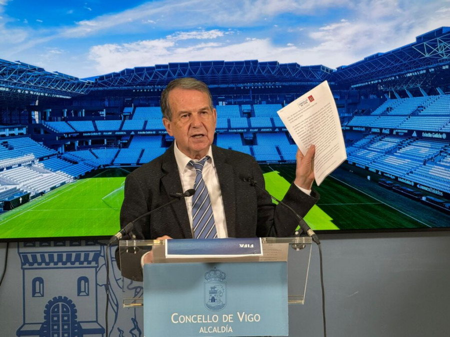 Abel Caballero celebra el 25 aniversario de la Intertoto: "El Celta es el único club en Galicia que tiene un título europeo en sus vitrinas"