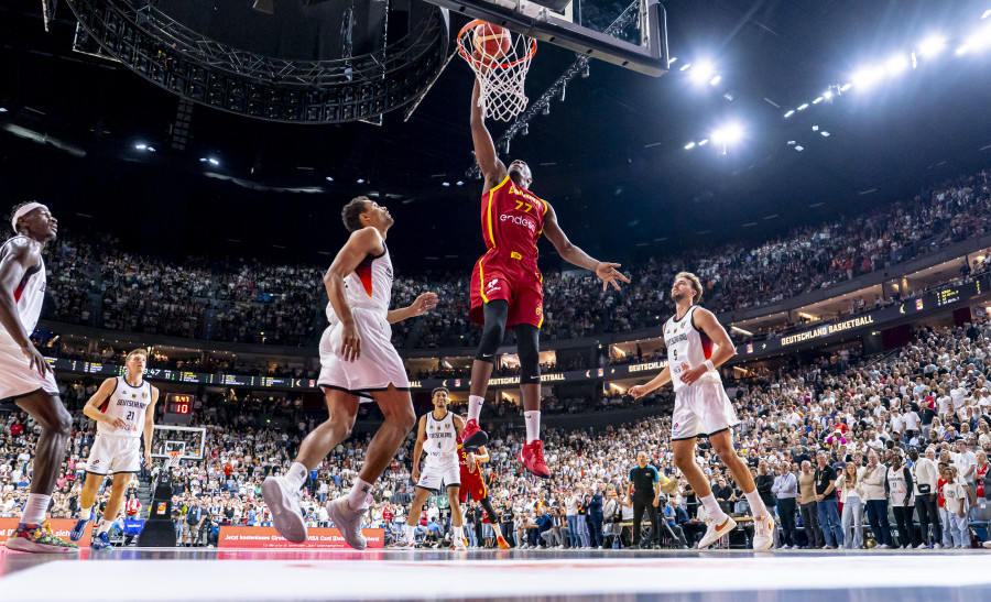 España suma una derrota más antes del Europeo, pero mejora y compite ante Alemania (95-75)