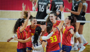 Lucía Varela y Jimena Fernández guían a España en una ajustada derrota contra Canadá (2-3)