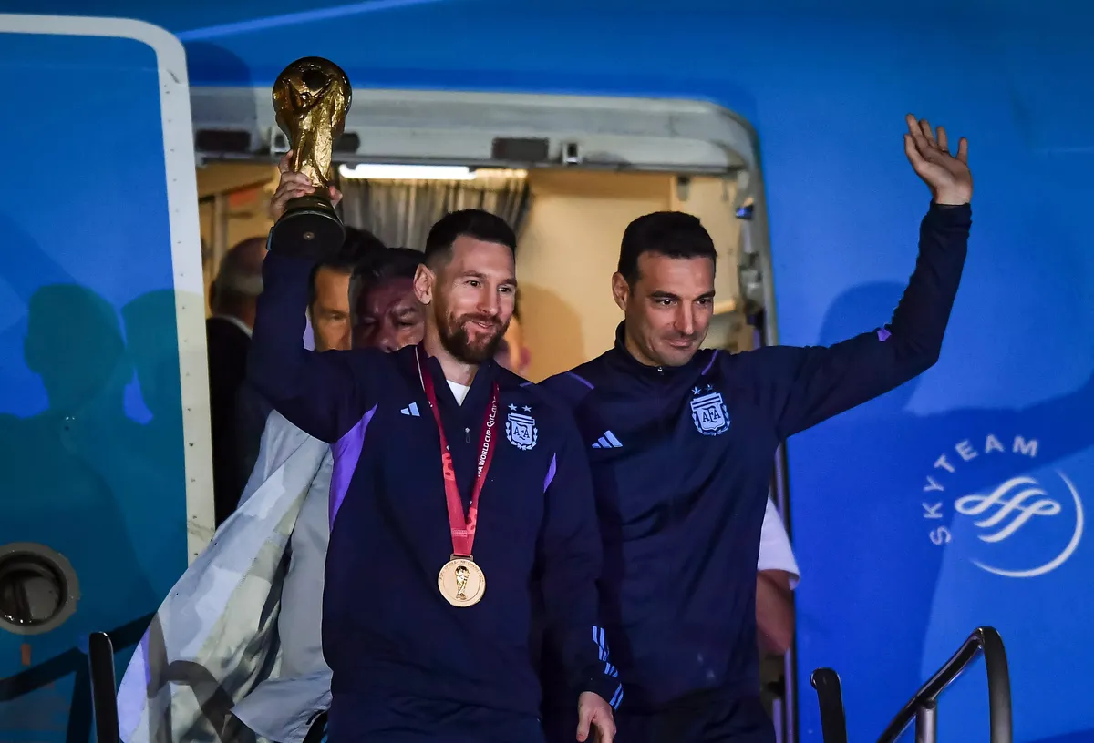 Lionel scaloni y messi