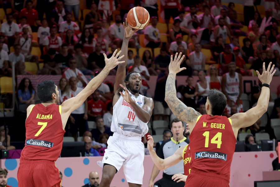 España empieza con mal pie y cae ante Georgia en su debut europeo (83-69)